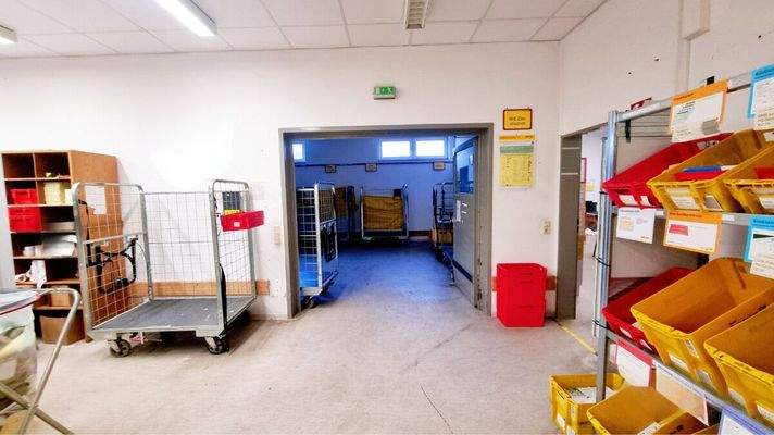 Durchgang in die Halle