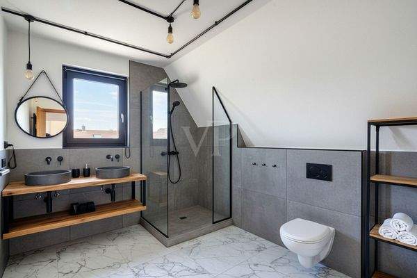 Badezimmer DG digital möbliert