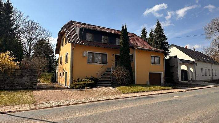 Haus straßenseitig