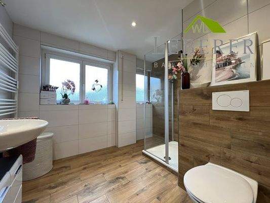 Modernes Tageslichtbad