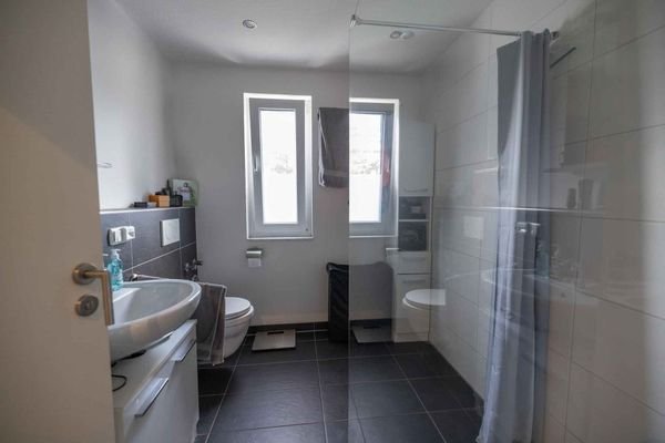 Bad mit Dusche