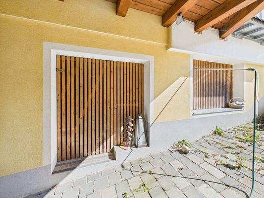 Holzlager gemeinschaftlich