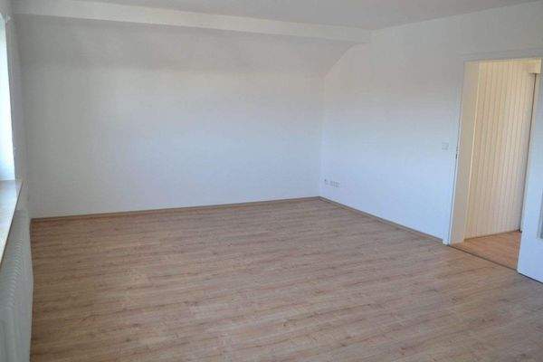 großes Wohnzimmer (Bild 3 v. 3)