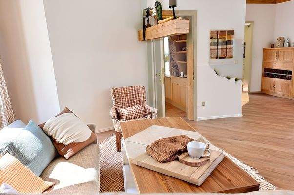 Wohn-Essbereich, möbliert