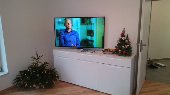 WE12 Sideboard+LED SMART TV.jpg