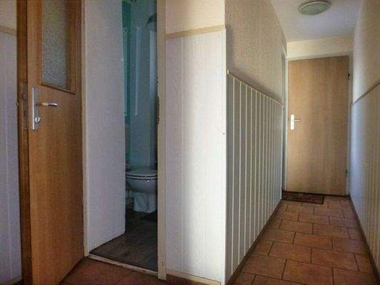 Hausflur mit WC für Gewerbe