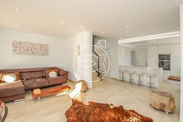 Moderne Doppelhaushälfte