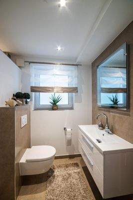 Gäste WC mit Dusche