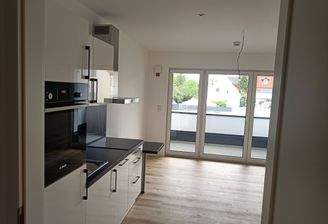 Moderne Wohnung mit Balkon