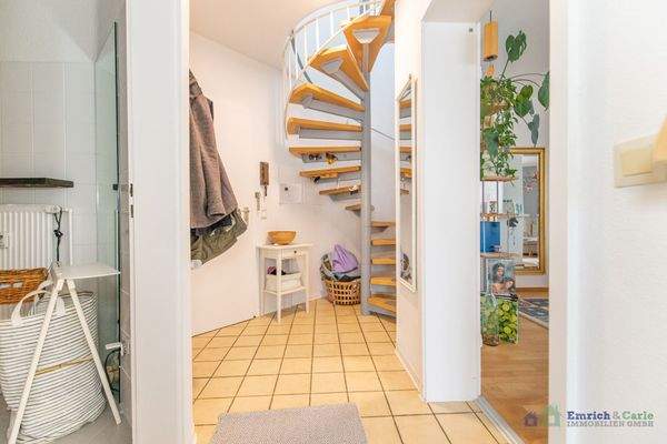 2.OG: Eingangsbereich, Flur