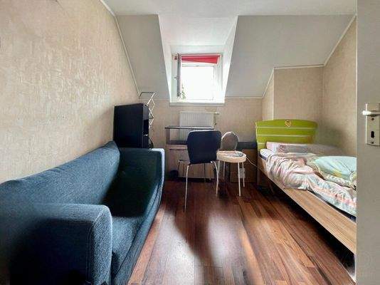 Schlafzimmer (2. Etage)5_副本