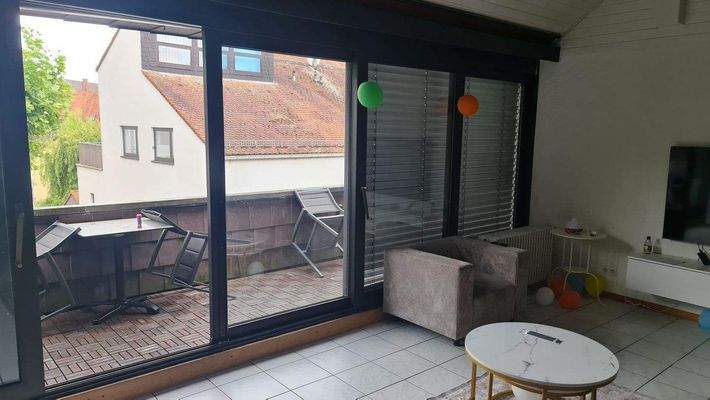 Wohnzimmer Loggia zur WE (2)