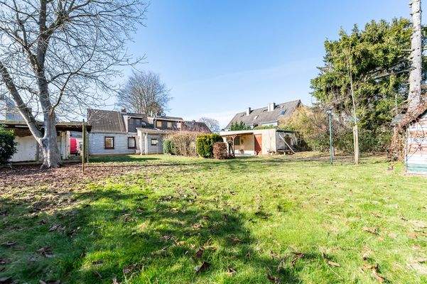 Großzügiges Baugrundstück