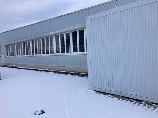 Produktionsgebäude Seitenansicht