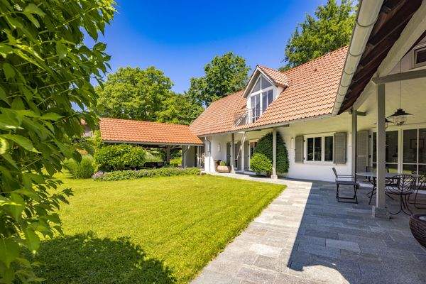 Südansicht mit Terrassen