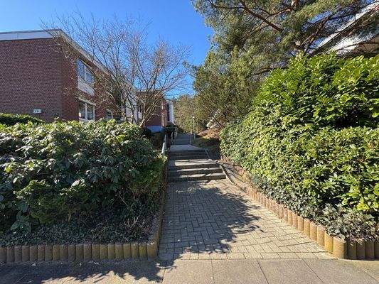 Außenansicht Eingang