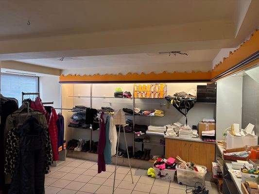 Gewerbeeinheit_Verkaufsraum 2.JPG