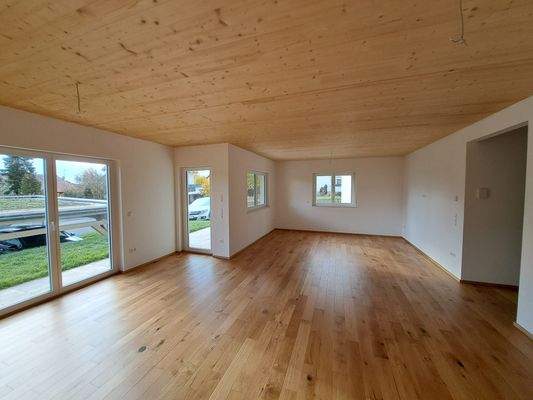 Wohn-,Ess-,Küchenbereich