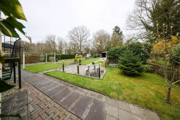 Garten mit toller Sitzmöglichkeit