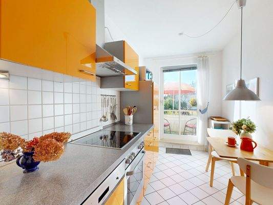 Küche mit Südwest-Balkon