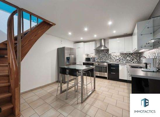 Küche EG Haus 2 - (KI generiert)