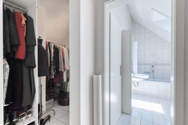 Begehbarer Kleiderschrank