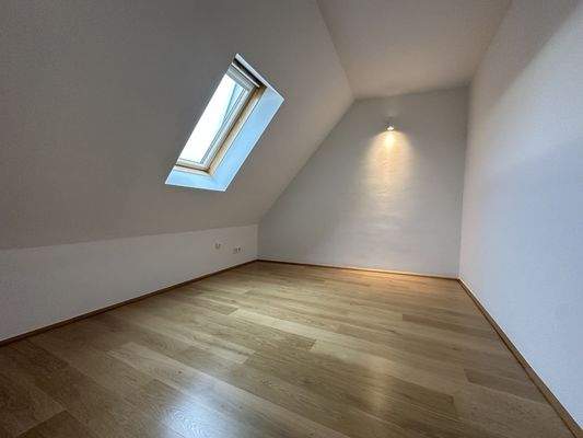 20251211_124520940_iOS