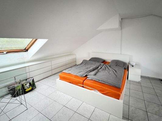 Schlafzimmer DG