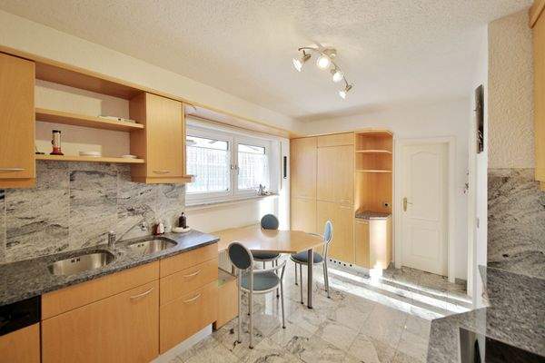 Mit kleinem Essplatz