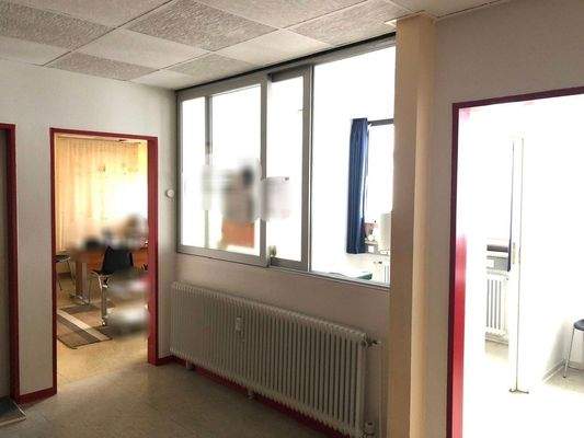 Blick in Besprechungs-/Behandlungsraum