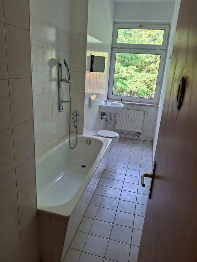 Geräumige 2-Raumwohnung mit Balkon in Chemnitz-Hilbersdorf - Photo 3