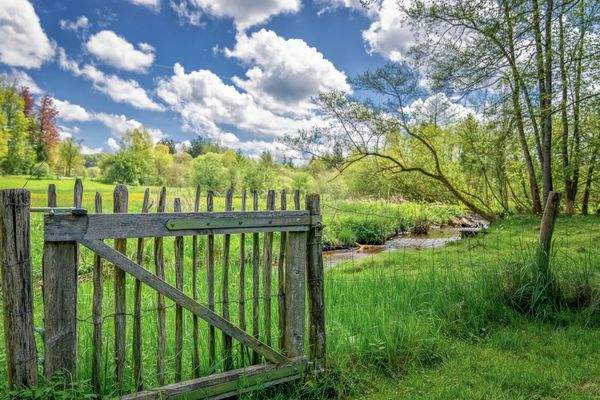 Bachlauf am Grundstück