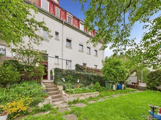 Hofansicht mit Garten