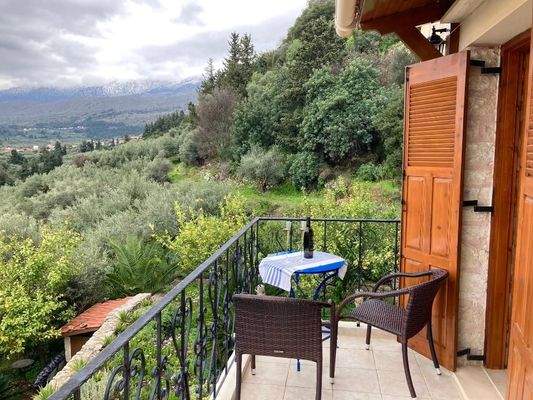 Kreta, Paidochori: Ländliches Steinhaus mit freier Aussicht zu verkaufen