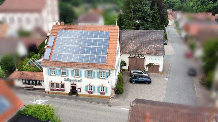 Gebäudeansicht Straßenseite