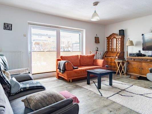 Wohnzimmer mit Terrassentür