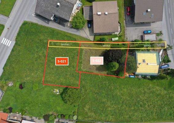 Grundstück 5-021 mit Zufahrt (Servitut)