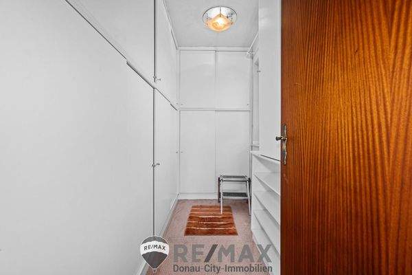 16 EFH Langenzersdorf - Schrankraum