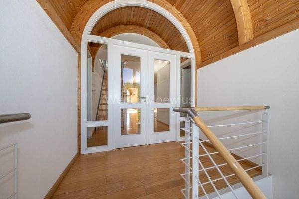 3437 Treppenaufstieg Dachgeschoss b