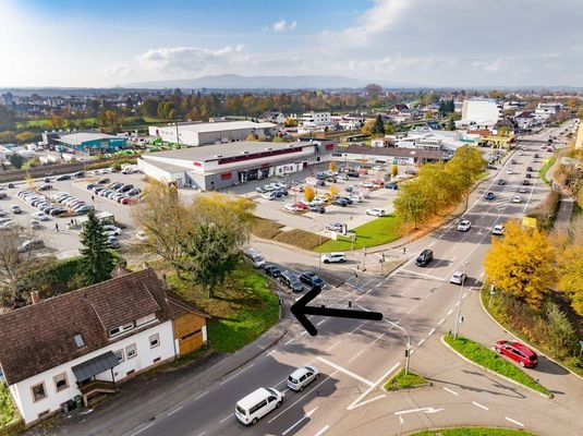 Direkt an der Straße