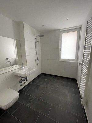 Duschbad mit Fenster