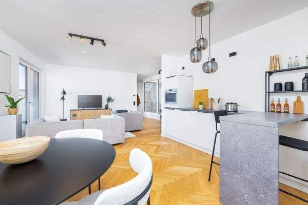 Wohn- Koch- Essbereich