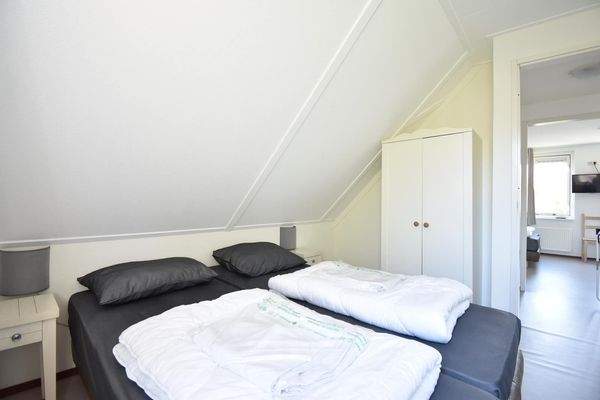Ferienhaus Hauptschlafzimmer Aquadelta Bruinisse08