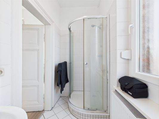 1. OG links Badezimmer