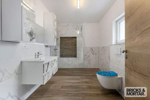 Badezimmer Erdgeschoss