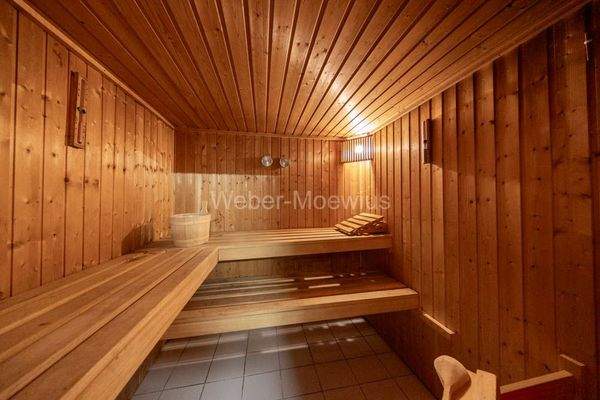 3420 UG Sauna
