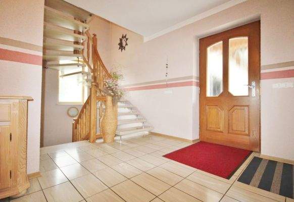 freundliche Diele (EG)