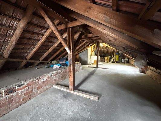 Ausbaufähiger Dachboden