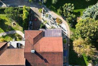 Draufsicht mit Zufahrt