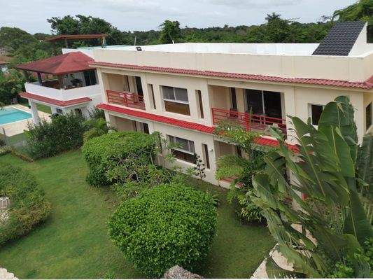 Hausansicht vom Garten